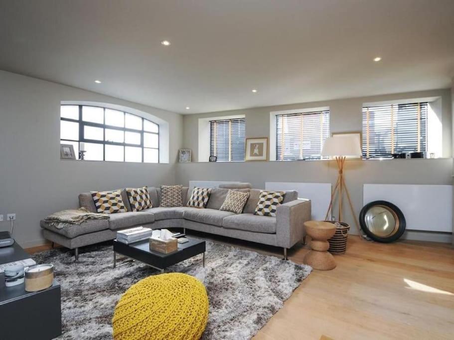 Manhattan Style Apartment In Fulham Лондон Екстериор снимка